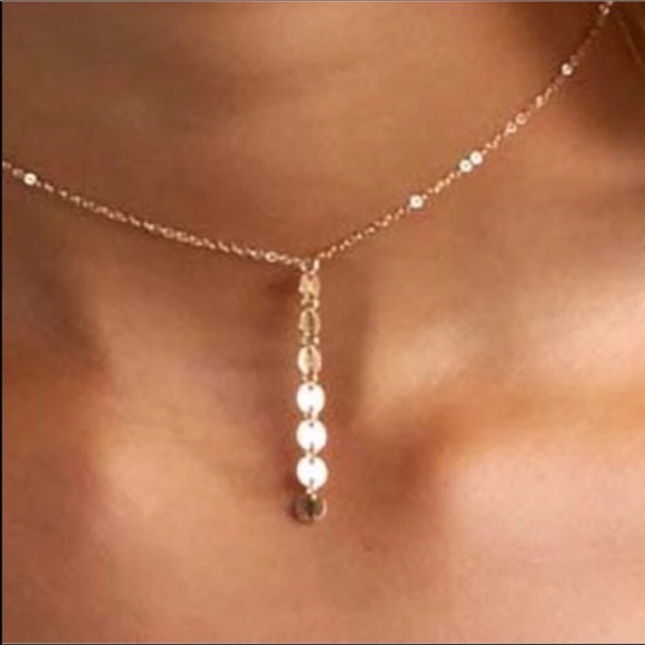 🔸Gold Round Disk Choker - Picture 2 of 2